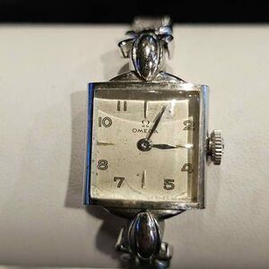 Vintage 1940s ladies Omega Art Deco watch. Running!